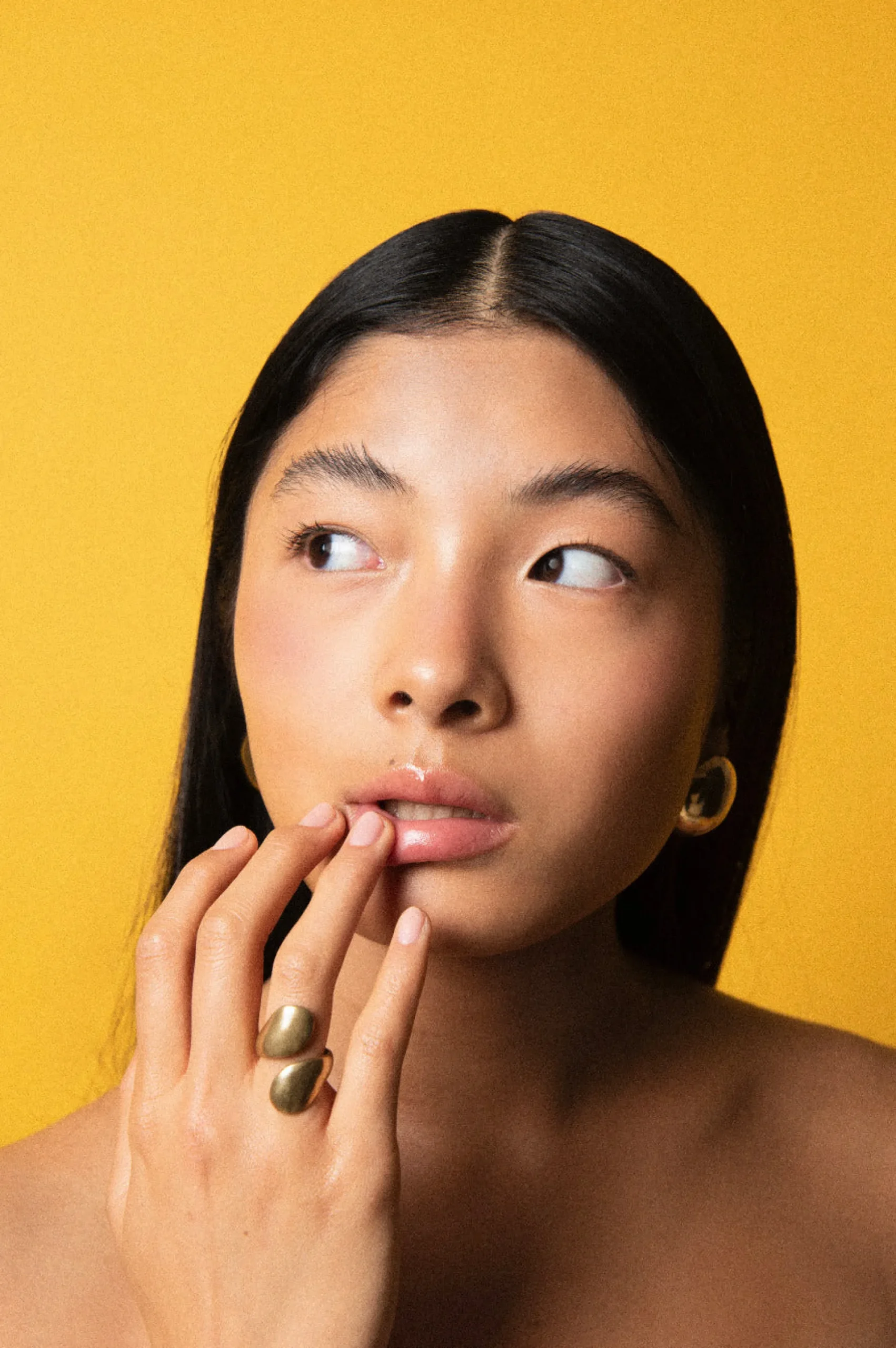 Susmie's Abrazame Ring< Golden