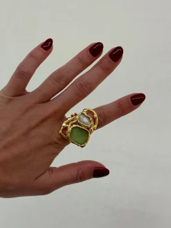 Susmie's Como el mar Green Ring< Stone | Golden