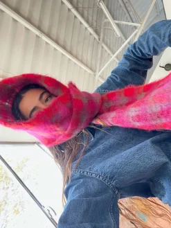 Susmie's Crucify your Mind Scarf< Scarves | Scarves