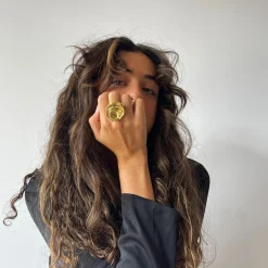 Susmie's Johnny Cash Ring< Golden