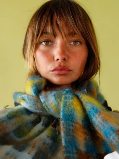 Susmie's Just a Sad Girl Scarf< Scarves | Scarves