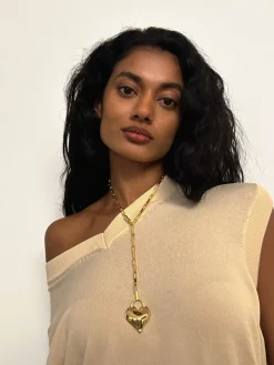 Susmie's Let Me Go Necklace< Golden