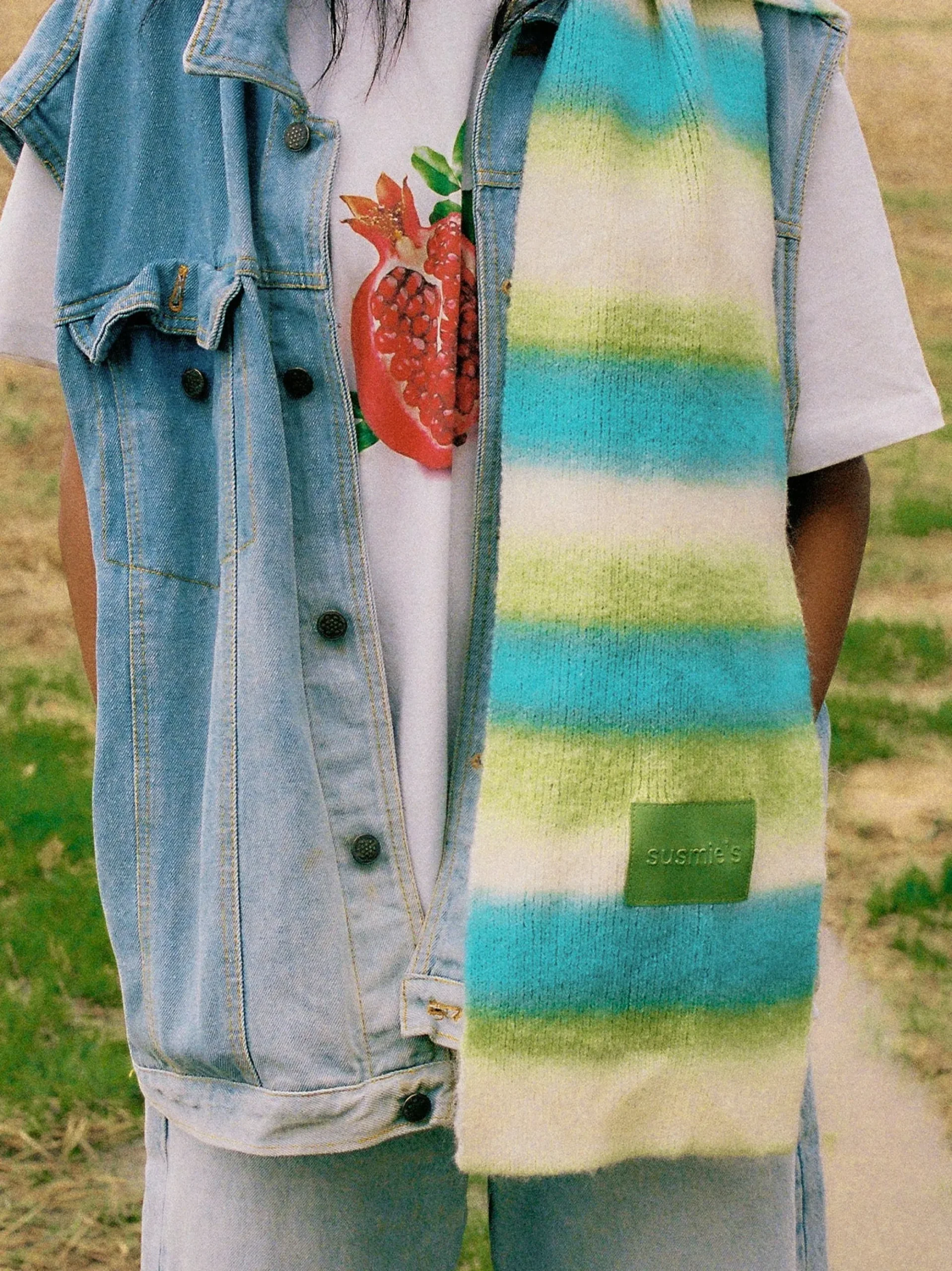 Susmie's Loyal to the end Scarf< Scarves | Scarves