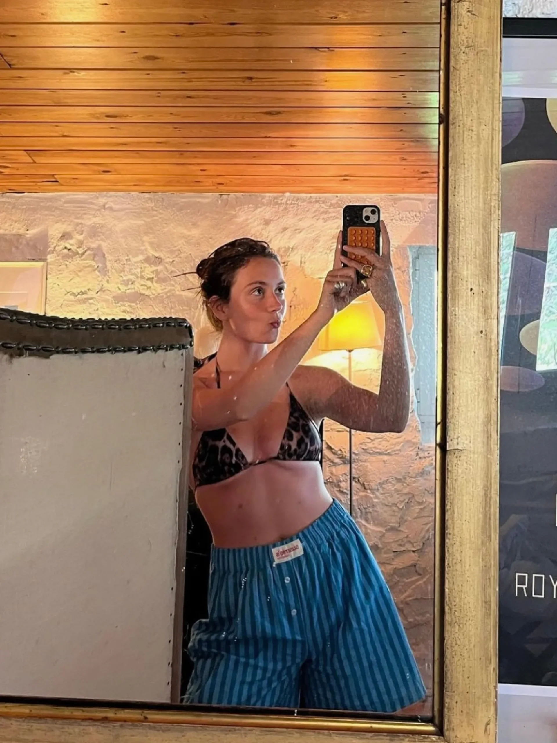 Susmie's Not from my Boyfriend Shorts Blue< Pants