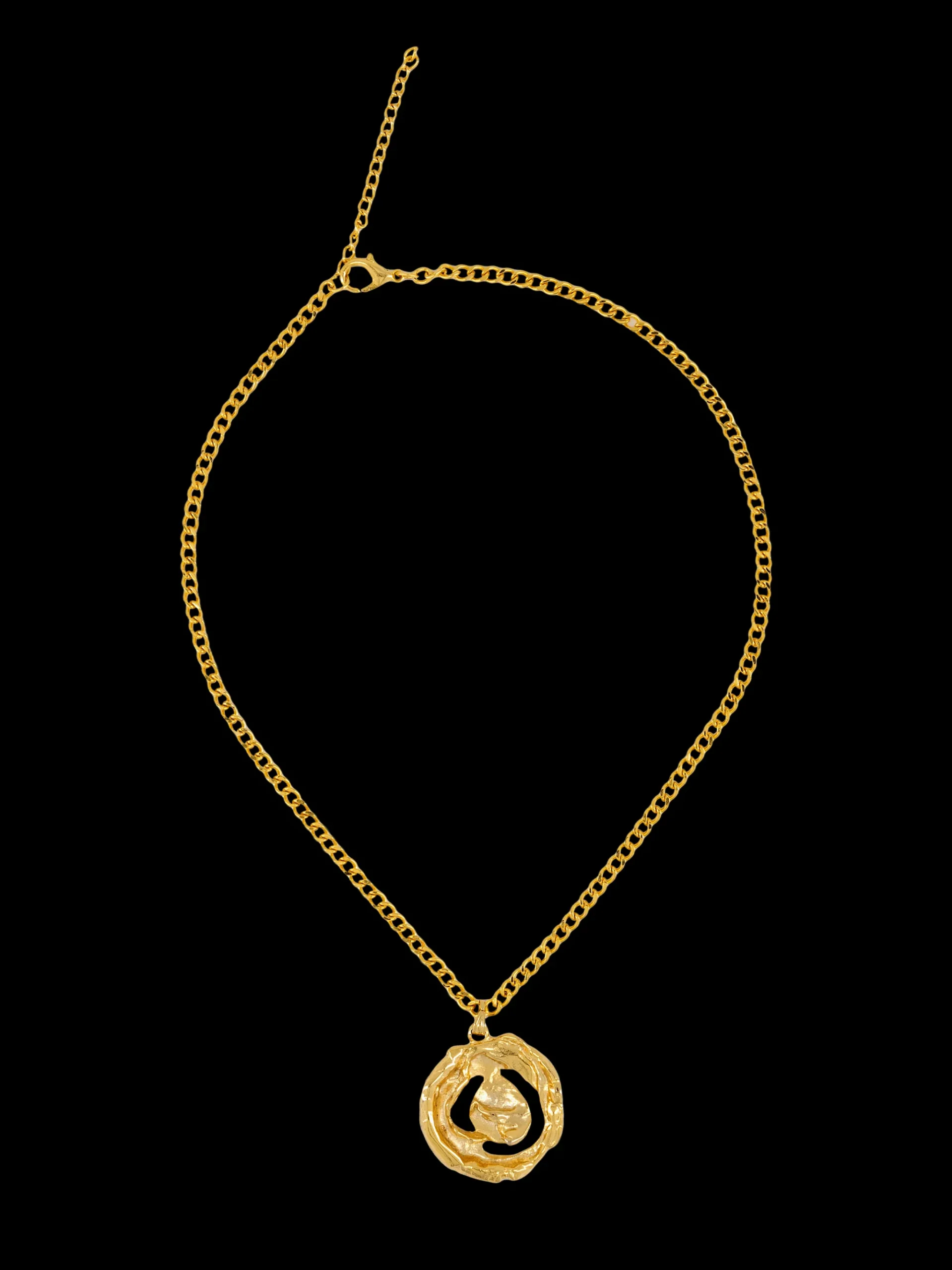 Susmie's One for Love Necklace Gold< Golden