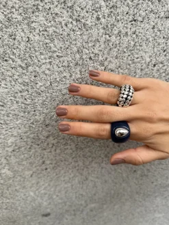 Susmie's Rockin Black Ring< Resin