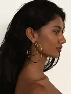 Susmie's Walking on the Moon Earrings< Golden